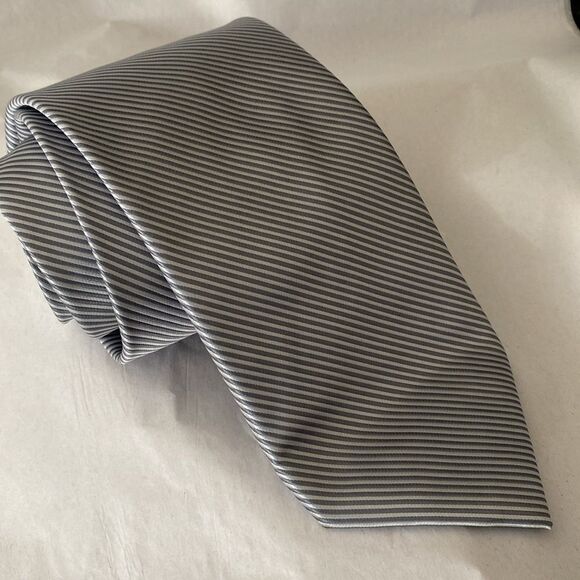 Dolce & Gabbana 100% Silk Neck Tie - Picture 5 of 7